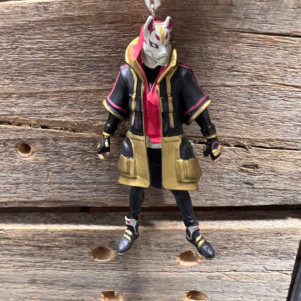Fortnite Drift Ornament Kitsune Mask Gold Stage 5 Skin Epic Games 2020 Figure